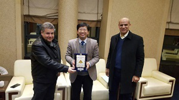 The University President discusses the Cooperation with the Chinese Forest University